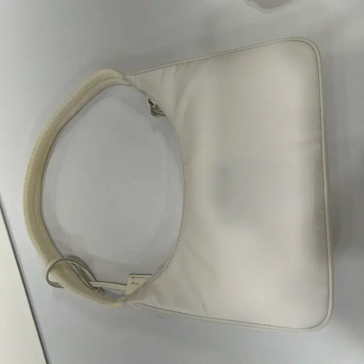 [BUNJANG] Prada Re-Nylon 2000 1NE515 / 프라다 리나일론2000 1NE515 화이트