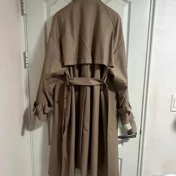 [BUNJANG] 21 F/W Morpheus Trench Coat Beige (Size 46) / 포커페이스 21 F/W 모피어스  트렌치 코트 46사이즈 베이지