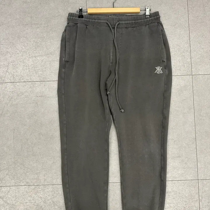[BUNJANG] Kith Garment Washed Jogger Training Pants / Kith 가먼트 워싱 조거 트레이닝팬츠