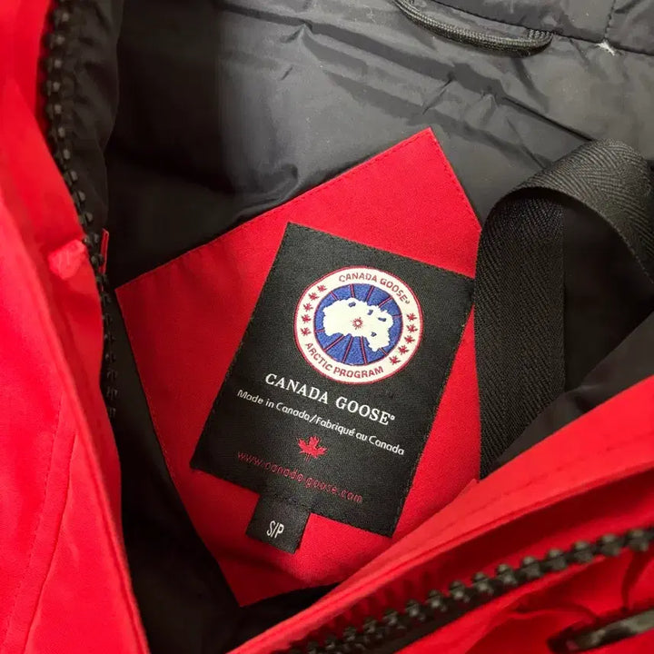 [BUNJANG] Canada Goose Montebello S Size Padded Jacket / 캐나다구스 몬테벨로 S사이즈