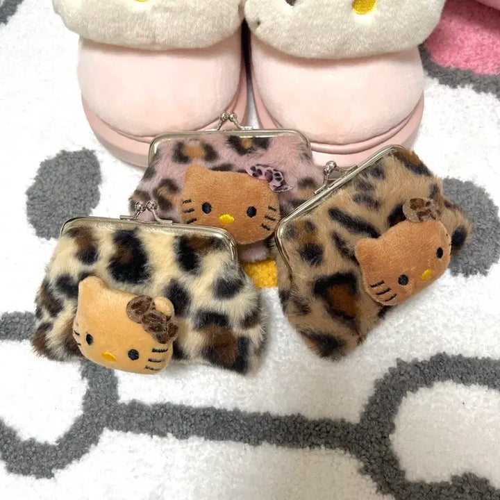 [BUNJANG] Hello Kitty Leopard Fur Coin Purse / (새상품) 헬로키티 레오파드 퍼 동전지갑 태닝키티