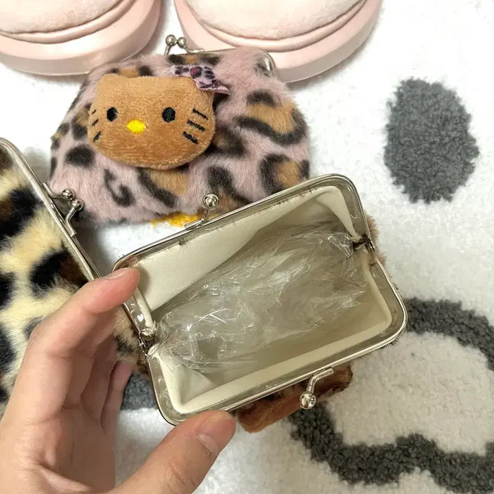 [BUNJANG] Hello Kitty Leopard Fur Coin Purse / (새상품) 헬로키티 레오파드 퍼 동전지갑 태닝키티