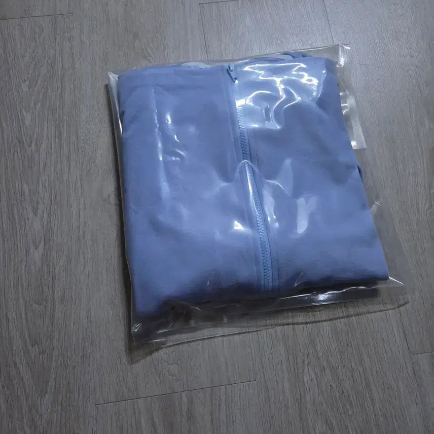 [SOLD OUT] 오버핏 두줄 후드집업 새옷