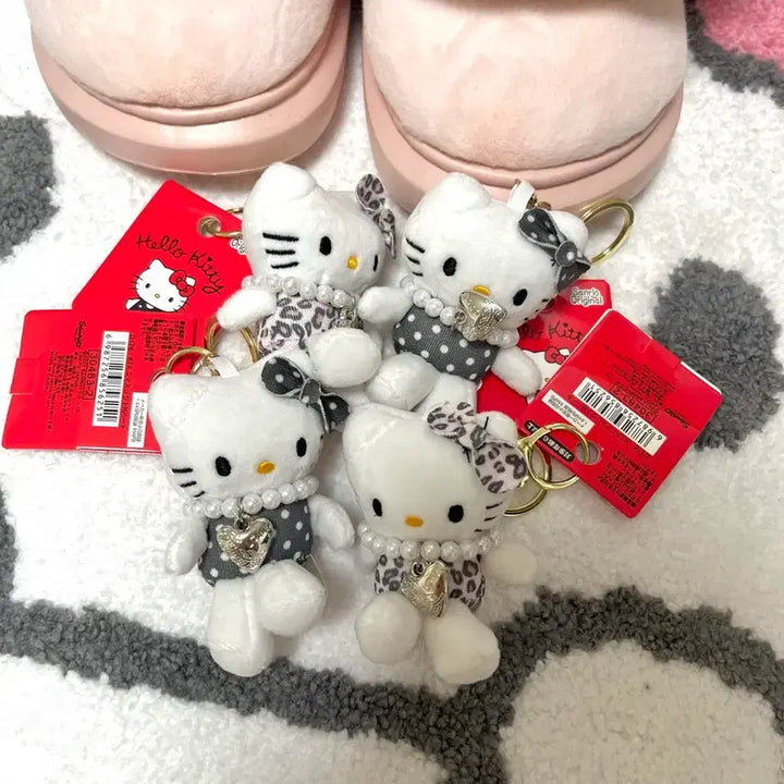 [BUNJANG] Sanrio Hello Kitty Pearl Keyring / (새상품) 산리오 정품 헬로키티 진주 키링