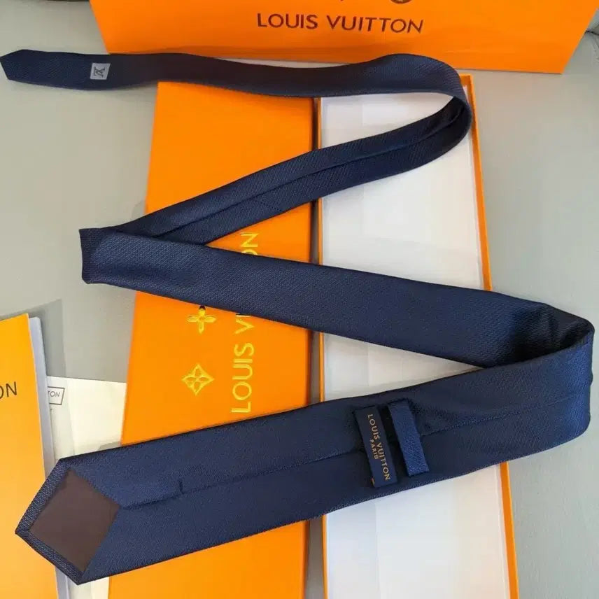 [BUNJANG] Louis Vuitton Tie / 루이비통 넥타이