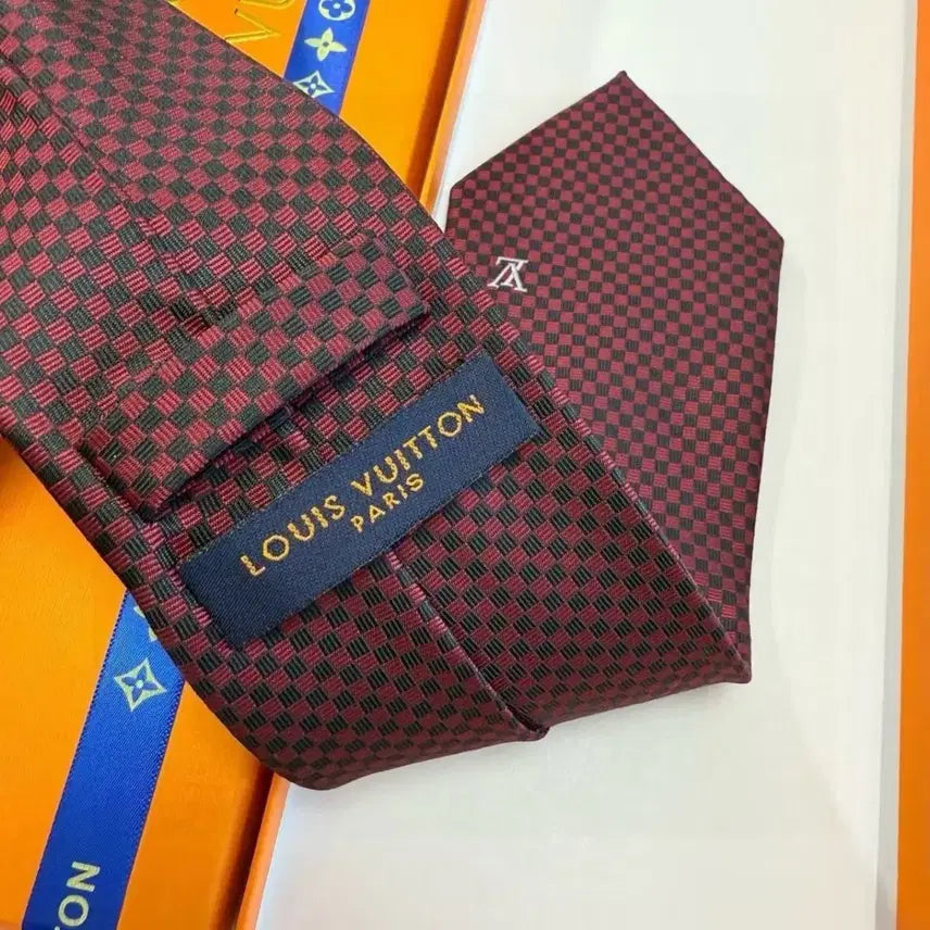 [BUNJANG] Louis Vuitton Tie - New / 루이비통 넥타이