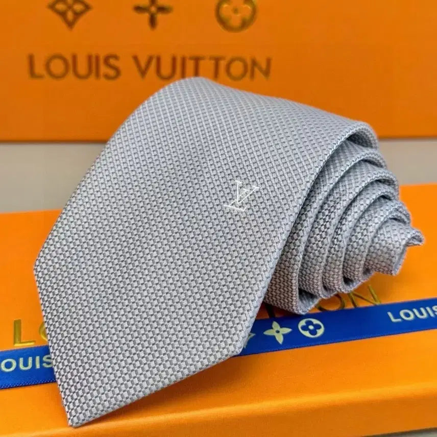 [BUNJANG] Louis Vuitton Tie - New / 루이비통 넥타이