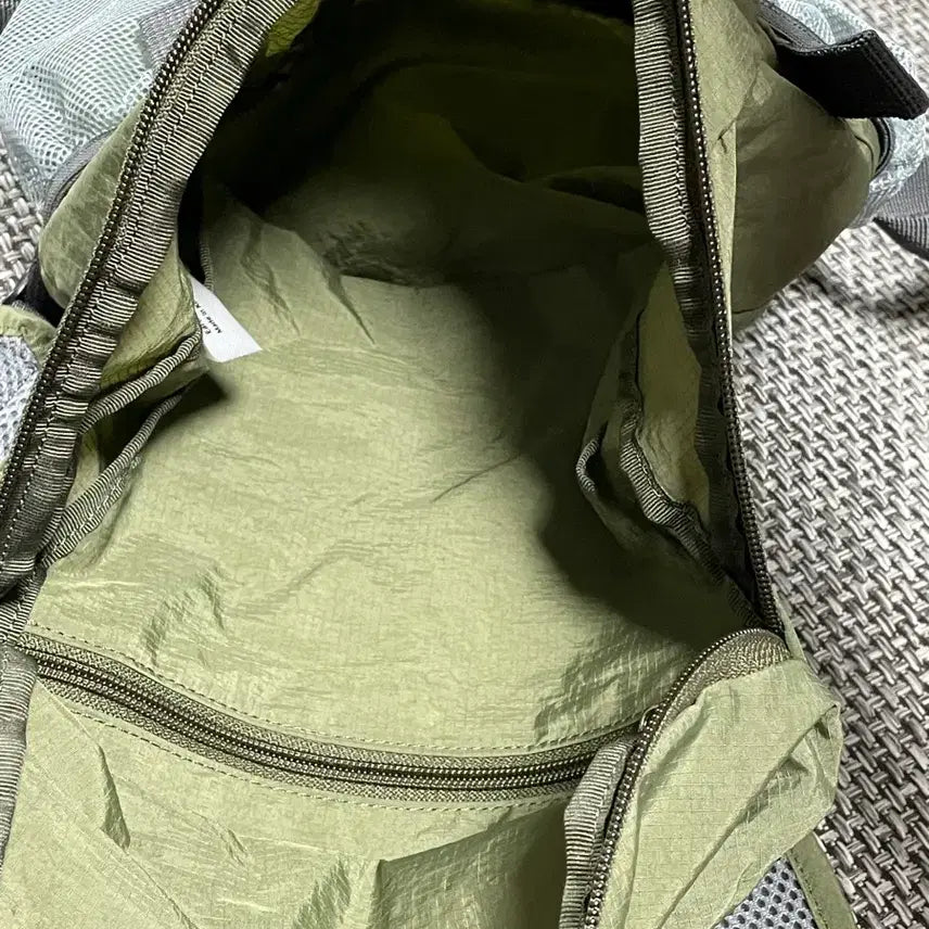 [BUNJANG] Jigu Backpack (Khaki) Bag / 지구 가방 (카키색, 새상품)