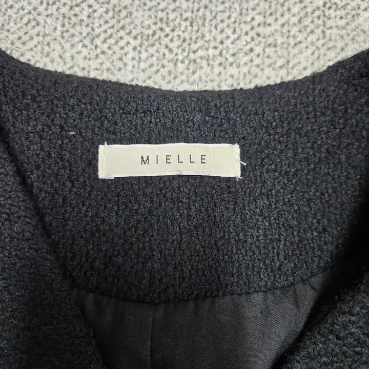 [BUNJANG] Mielle Black Tweed Crop Jacket / 0162.미엘르 블랙 트위드 노카라 크롭 자켓