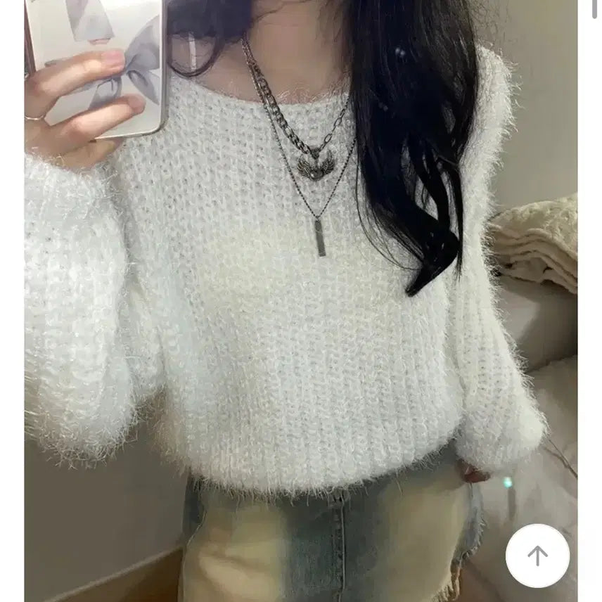 [BUNJANG] LovelyHip Angora Knit Ivory Top / 에이블리 러블리힙 앙고라니트 아이보리