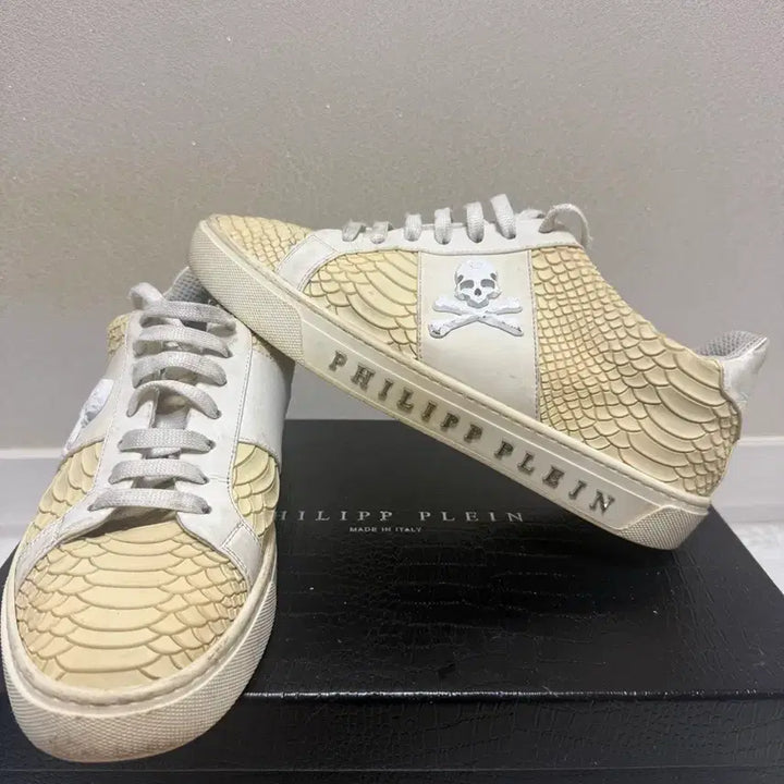 [BUNJANG] Flip Plain Sneakers / 플립플레인 스니커즈 팝니다