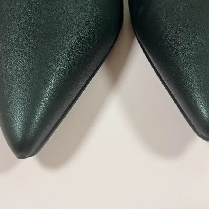 [BUNJANG] Charles &amp; Keith Heel Shoes + Pouch / 찰스앤키스힐+파우치새상품 선물로드려요