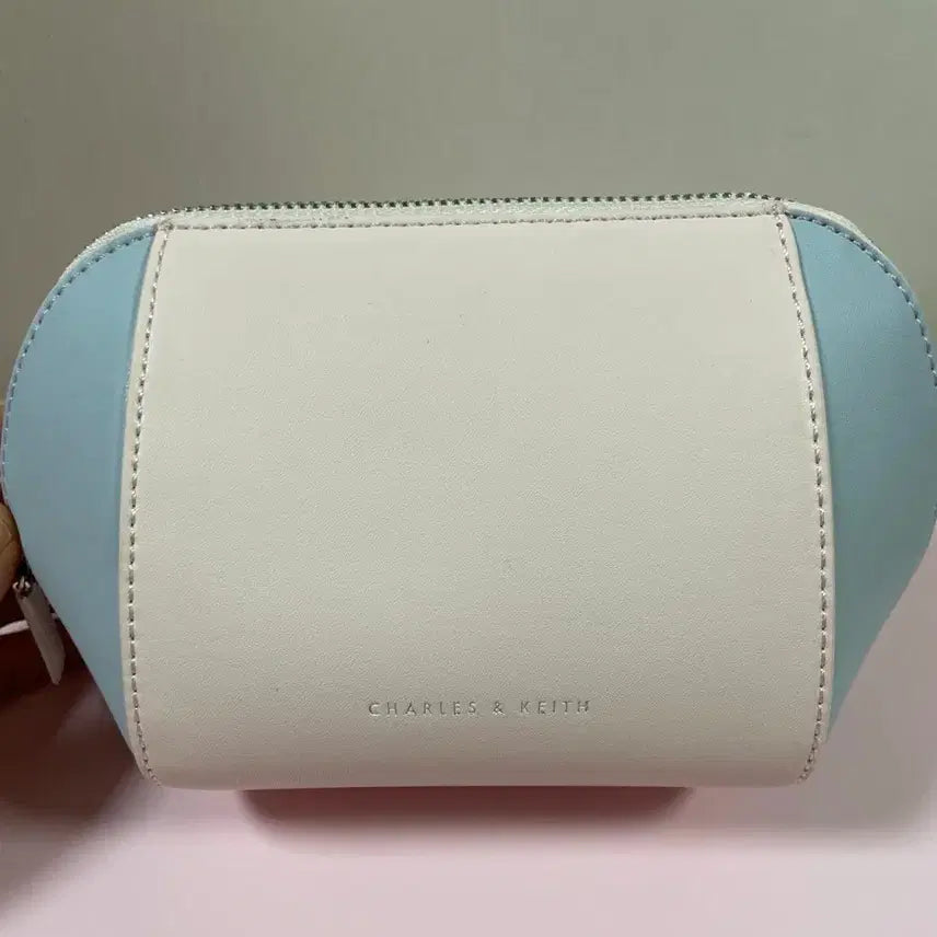 [BUNJANG] Charles &amp; Keith Heel Shoes + Pouch / 찰스앤키스힐+파우치새상품 선물로드려요