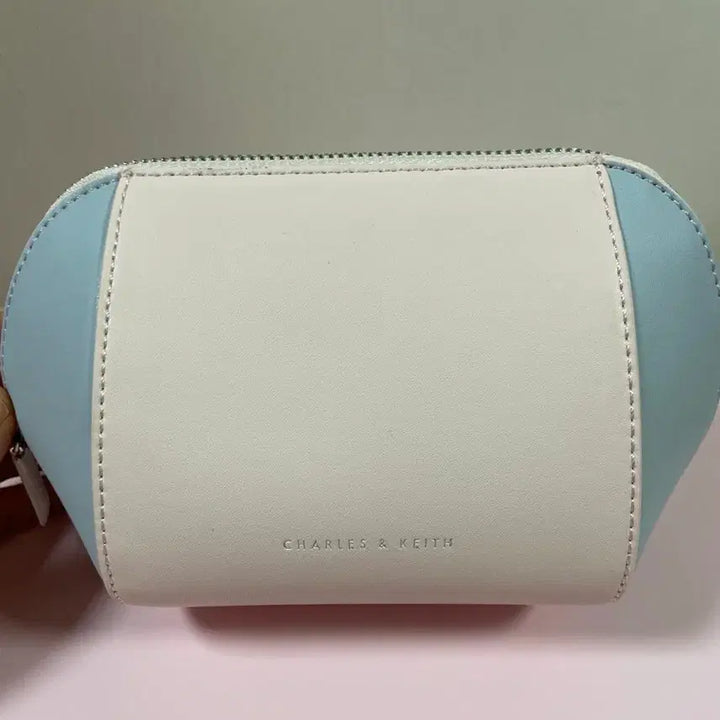 [BUNJANG] Charles &amp; Keith Heel Shoes + Pouch / 찰스앤키스힐+파우치새상품 선물로드려요
