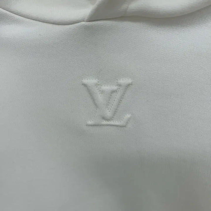 [SOLD OUT] {M Size} 루이비통 LV로고 엠보스트 코튼 후드티