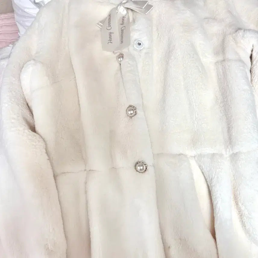 [BUNJANG] Usamimi Fur Coat / 허니시나몬 우사미미 퍼코트 양산형지뢰계양지뢰