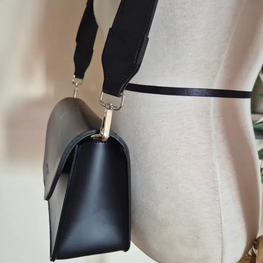 [BUNJANG] Saint Louis Crossbody Bag / 세인트루이스 크로스백