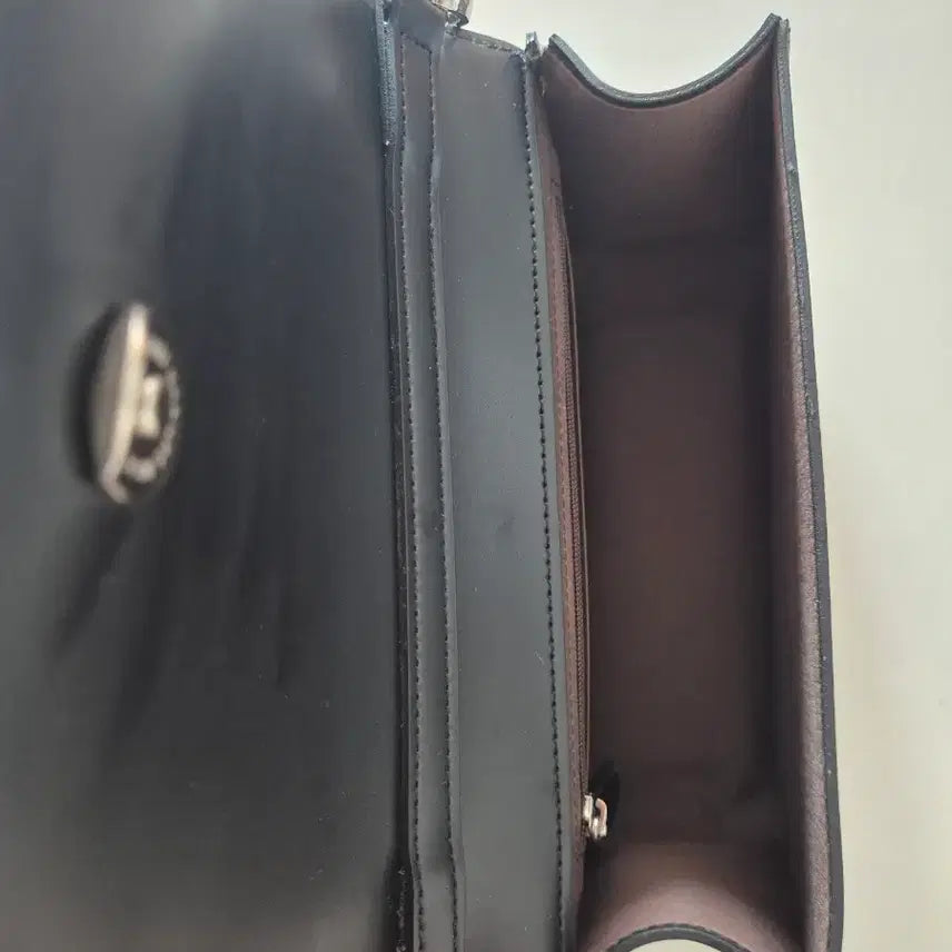 [BUNJANG] Saint Louis Crossbody Bag / 세인트루이스 크로스백