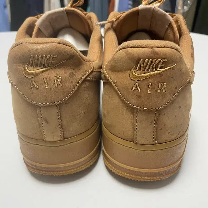 [BUNJANG] Supreme Nike Air Force 1 'Flax' Sneakers / [슈프림]슈프림 된장포스 US11(290)판매