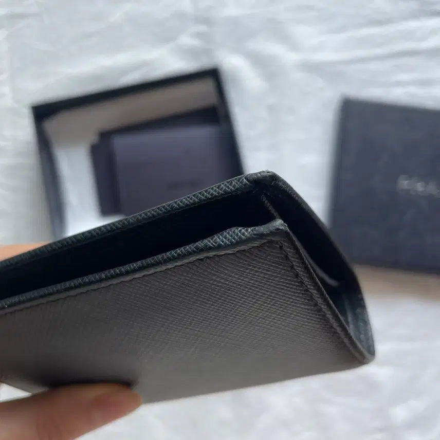 [BUNJANG] Prada Saffiano Metal Logo Bifold Wallet / 프라다 사피아노 메탈 로고 반지갑