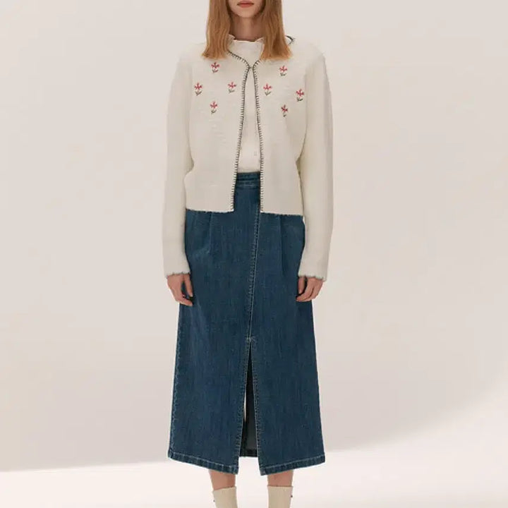 [BUNJANG] Thursday Island Pom-pom Embroidered Cardigan / 써스데이아일랜드 폼폼이 자수 가디건