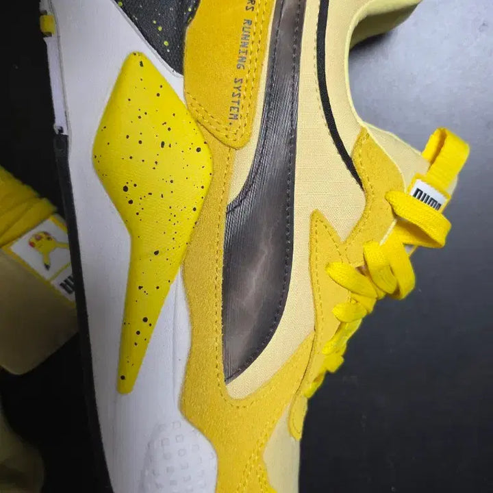 [BUNJANG] Puma Pokemon Pikachu Shoes / 푸마 포켓몬 피카츄 신발