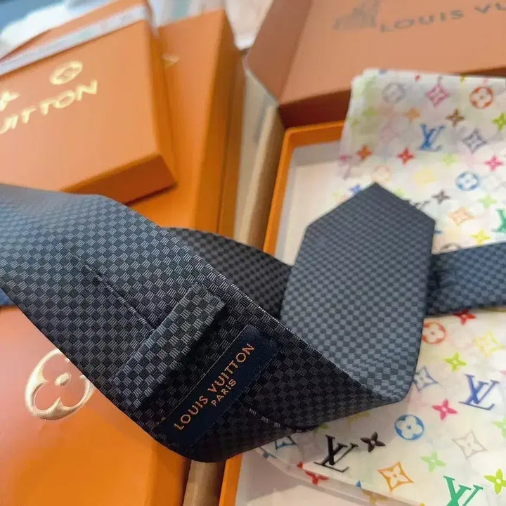 [BUNJANG] Louis Vuitton Tie - New / 루이비통 넥타이