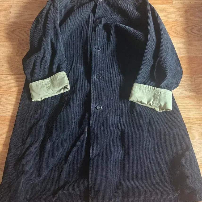 [BUNJANG] Studio Tomboy Black Corduroy Reversible Coat / 스튜디오 톰보이 블랙 코듀로이 오버핏 코트