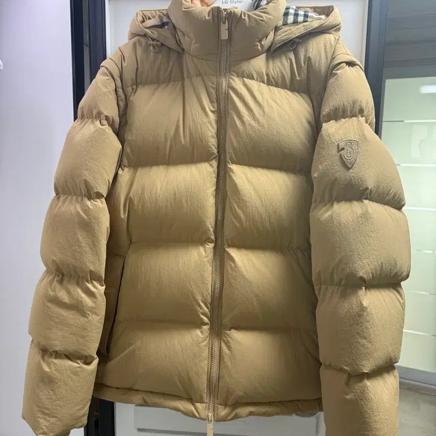 [BUNJANG] Burberry 24FW Beige Padded Jacket / 24fw 버버리 베이지 패딩 판매