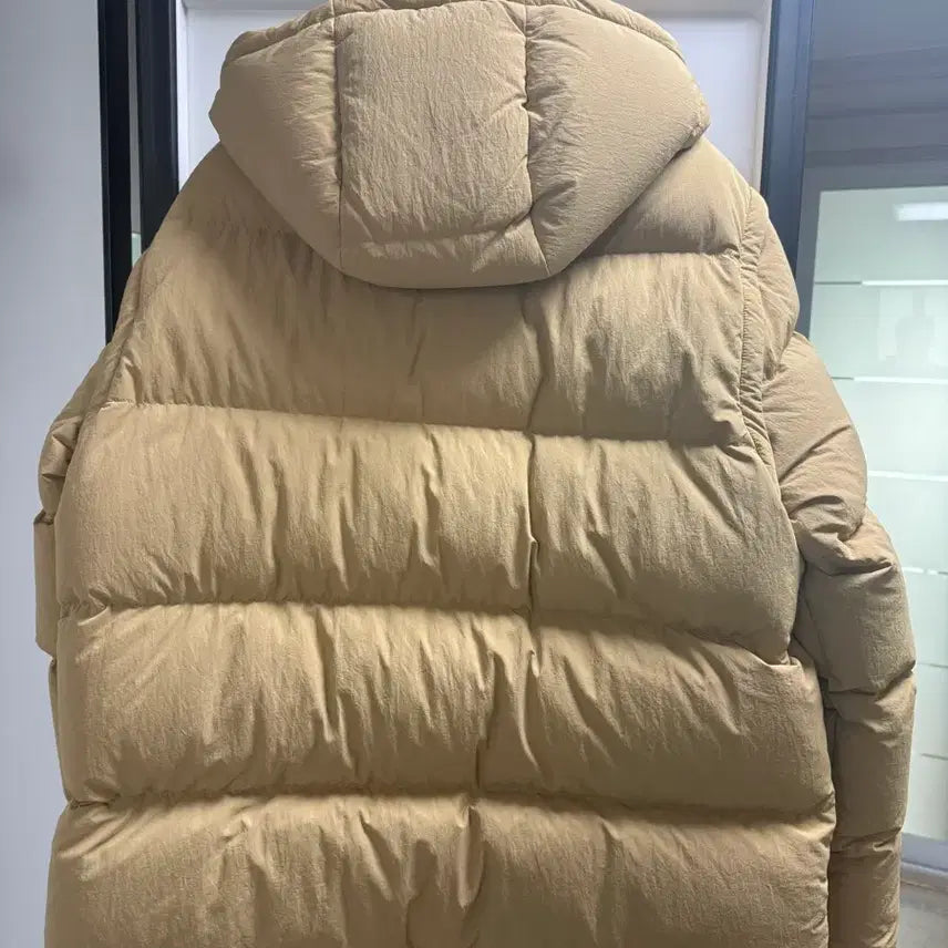 [BUNJANG] Burberry 24FW Beige Padded Jacket / 24fw 버버리 베이지 패딩 판매