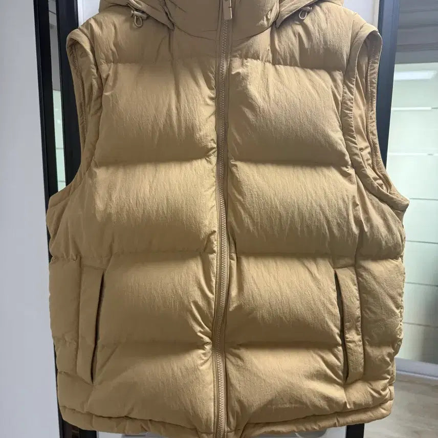 [BUNJANG] Burberry 24FW Beige Padded Jacket / 24fw 버버리 베이지 패딩 판매