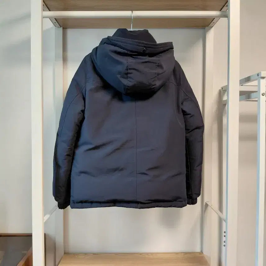 [BUNJANG] Guess Duck Down Padded Jacket / 게스 덕다운 패딩