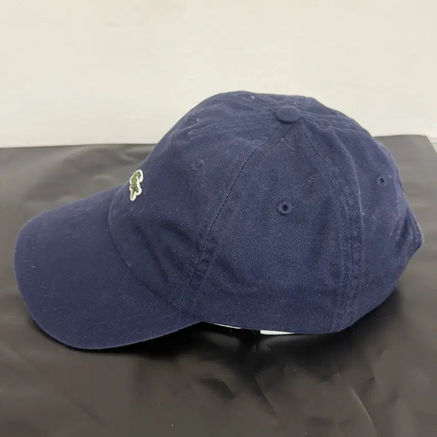 [SOLD OUT] 라코스테 네이비 스몰 로고 볼캡 모자 os