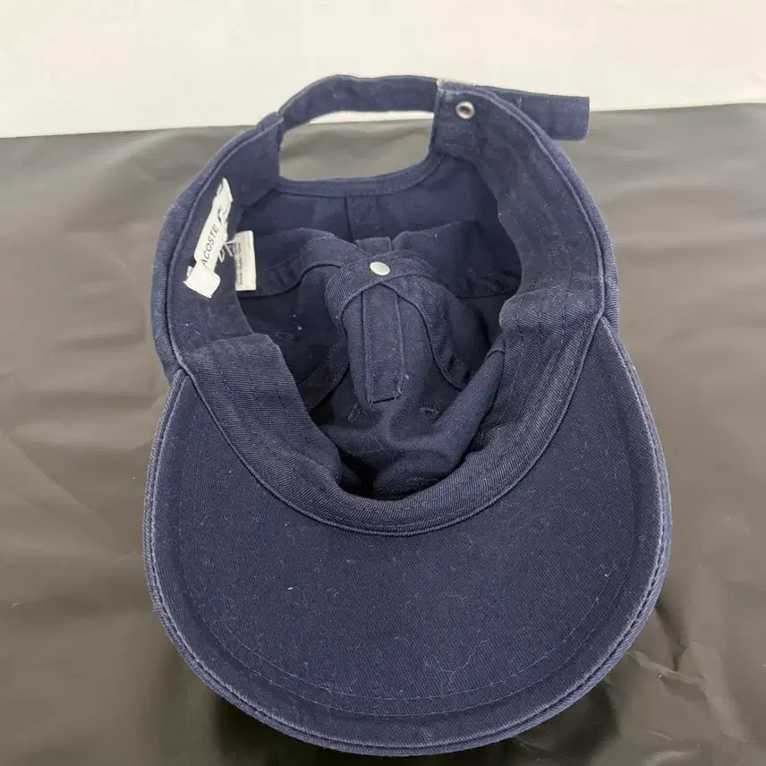 [SOLD OUT] 라코스테 네이비 스몰 로고 볼캡 모자 os