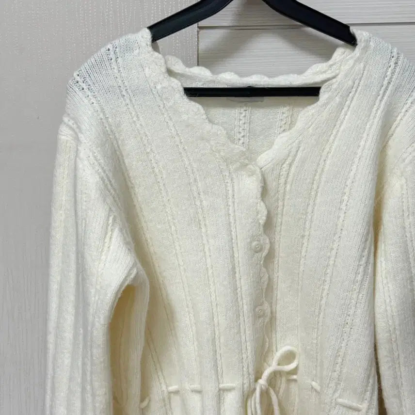 [BUNJANG] V-Neck Knit Cardigan / 브이넥니트가디건