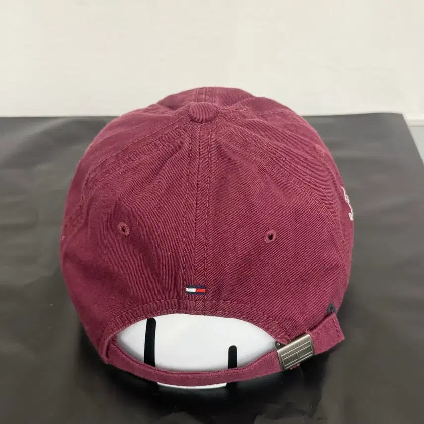 [SOLD OUT] 타미힐피거 MCMXXXV 레드 코튼 볼캡