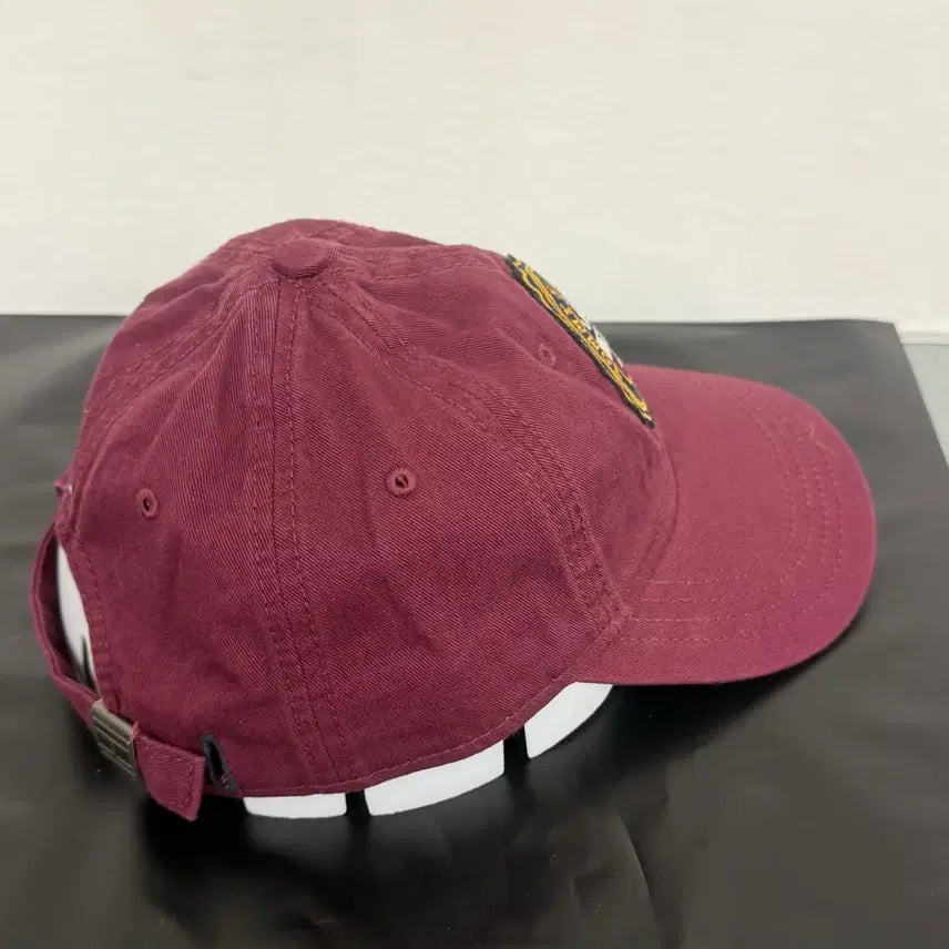 [SOLD OUT] 타미힐피거 MCMXXXV 레드 코튼 볼캡