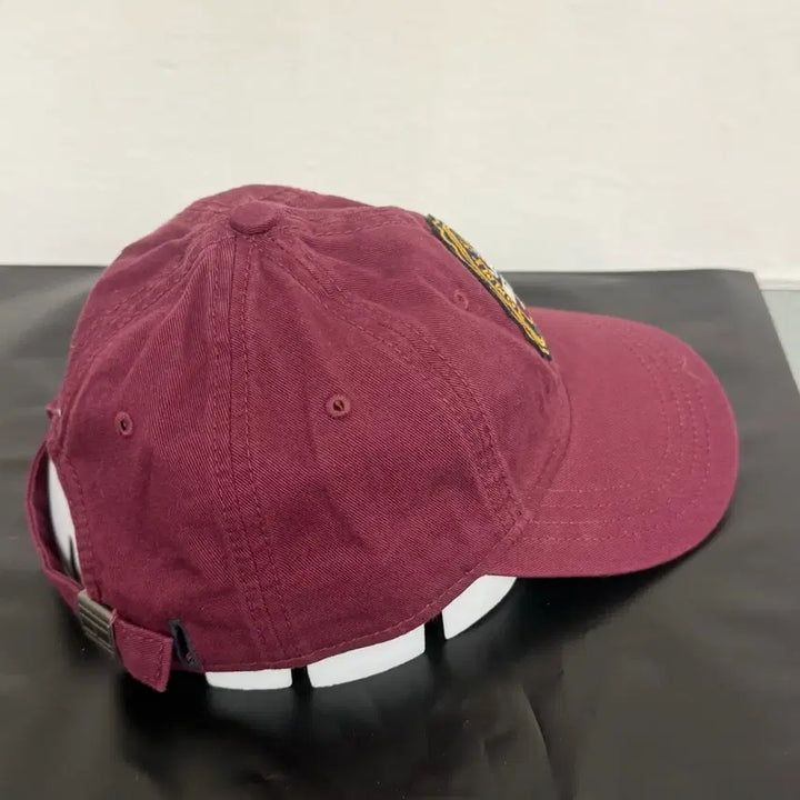 [SOLD OUT] 타미힐피거 MCMXXXV 레드 코튼 볼캡