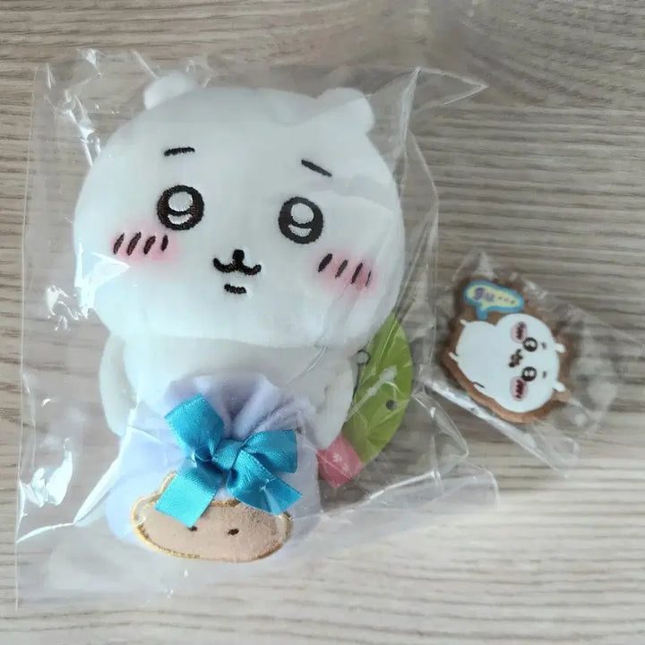 [BUNJANG] Chiikawa Desktop Mascot Cookie Chiikawa & Cookie Pin Badge Bundle Set / 치이카와 데스크탑 마스코트 쿠키 치이카와&쿠키 핀뱃지