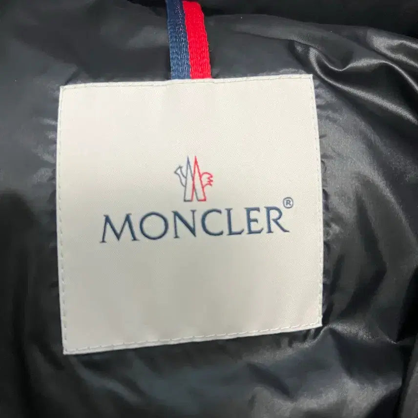 [BUNJANG] Moncler Bezer Short Down Jacket Black 24FW / 몽클레르 베제르 쇼트 다운 자켓 블랙 - 24FW