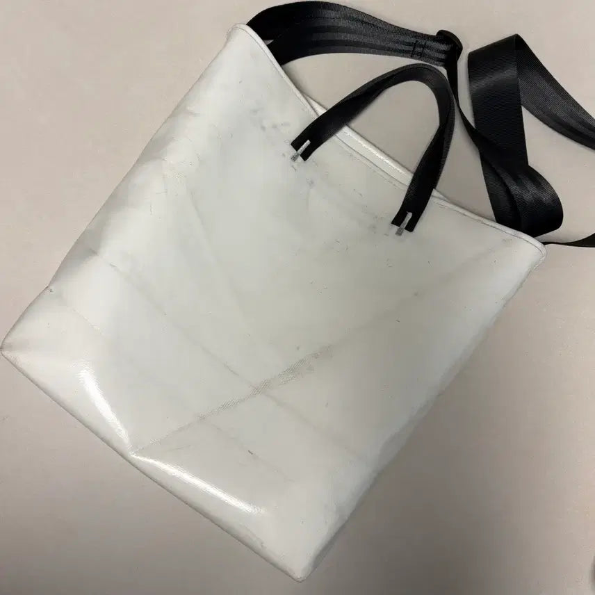 [BUNJANG] FREITAG BOB All White Messenger Bag / 프라이탁 밥 올화이트