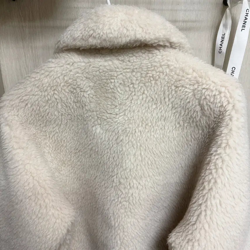 [BUNJANG] Facade Pattern Lambswool Duffle Coat / 파사드패턴 램스울 더플코트 뽀글이 떡볶이코트