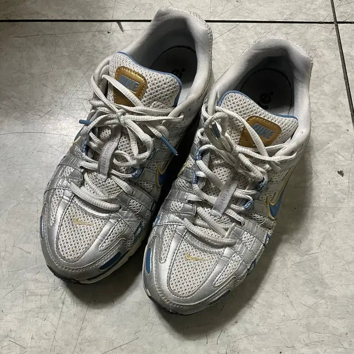 [BUNJANG] Nike P-6000 Men's Sneakers (Size 260) / 나이키 p-6000 남성 운동화신발 260