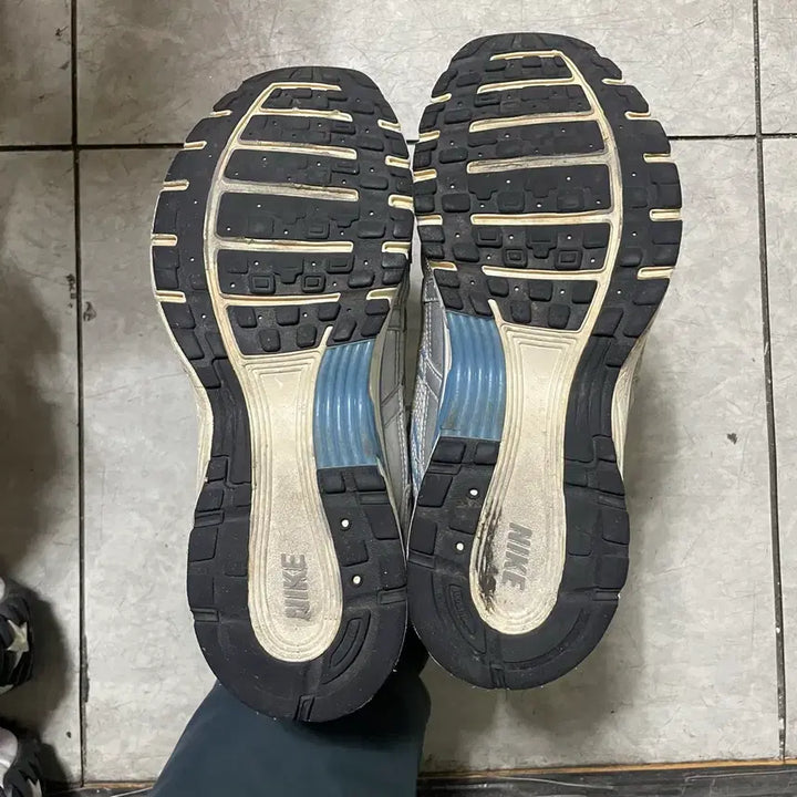 [BUNJANG] Nike P-6000 Men's Sneakers (Size 260) / 나이키 p-6000 남성 운동화신발 260