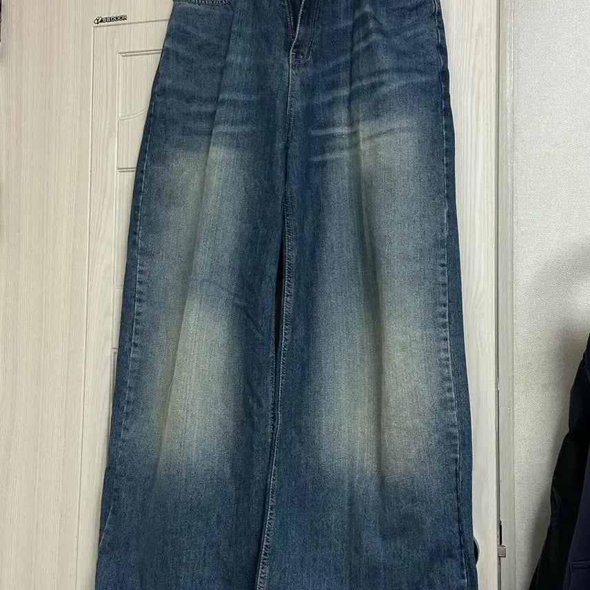 [BUNJANG] Amilt Wide Jeans / 아밀트 와이드 청바지