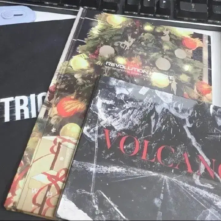 [BUNJANG] Le Reve Revolution Goods Bundle Set / 리레볼루션 굿즈 일괄판매(포카 앨밤 엽서 등등)