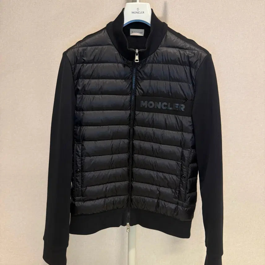 [BUNJANG] Moncler Maglia Patch Knit Padded Jacket / 몽클레어 마글리아 와펜 패치 니트 패딩