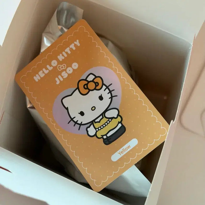 [BUNJANG] Jisoo Hello Kitty Plush Keyring (Yellow) / 헬로키티 X 지수 플러시 키링 (옐로우)