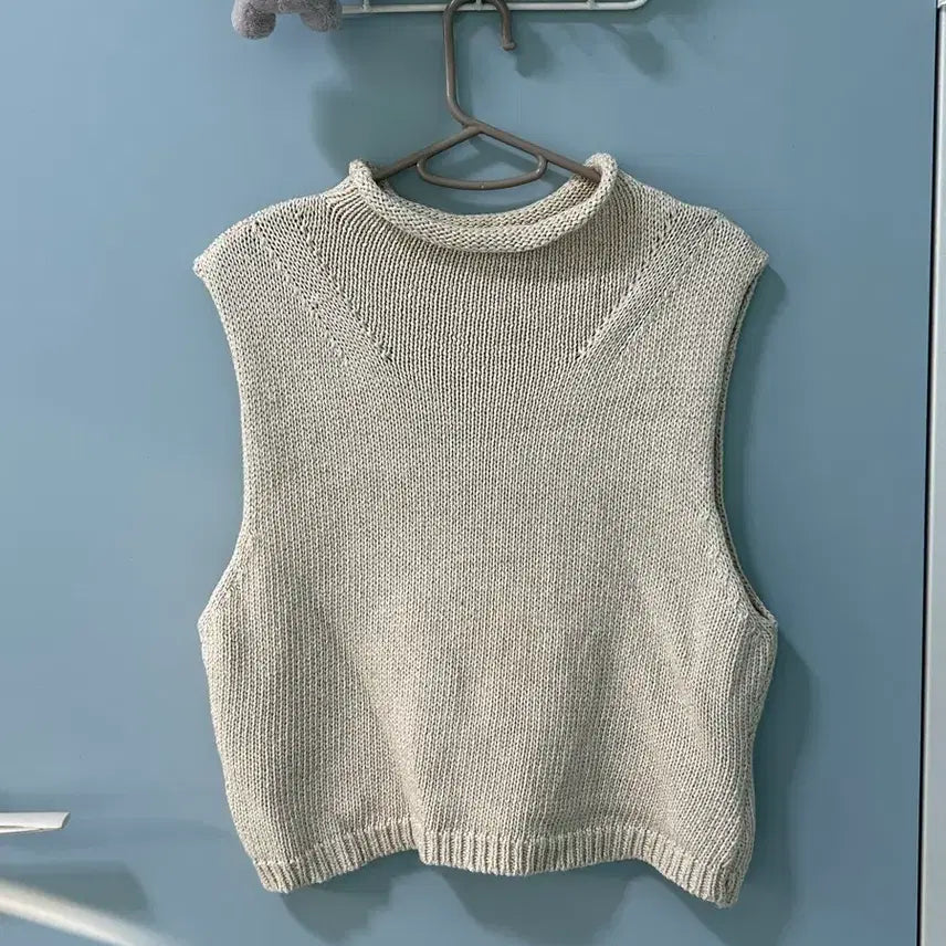 [BUNJANG] Myust High Neck Knit Vest Beige / 마이유스 하이넥 니트 베스트 베이지 하객룩