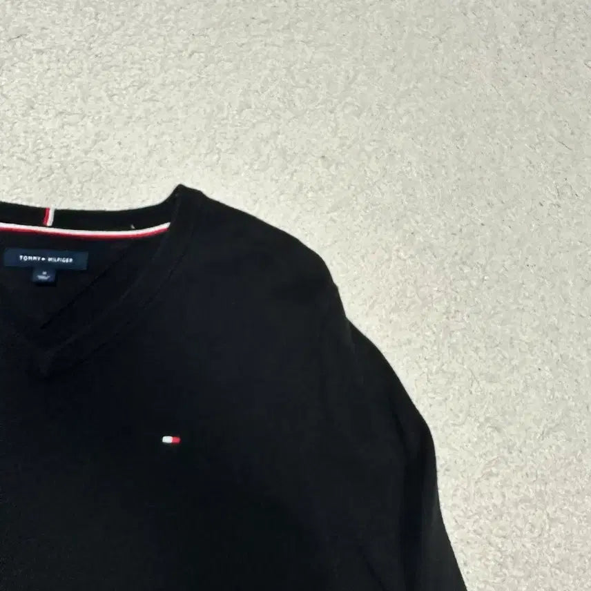 [BUNJANG] Tommy Hilfiger V-Neck Knit (Black, M) / 타미힐피거 니트 브이넥 블랙 m